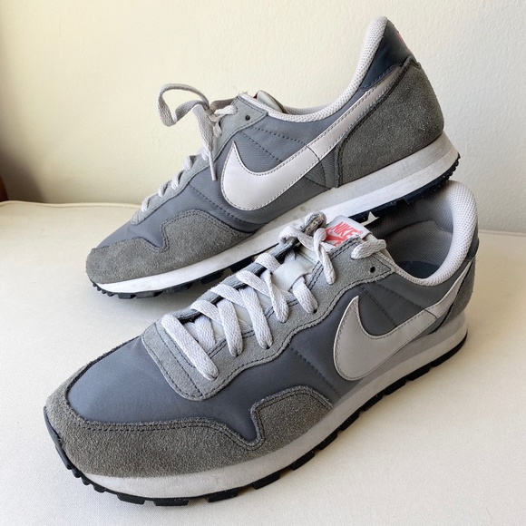 nike pegasus 83